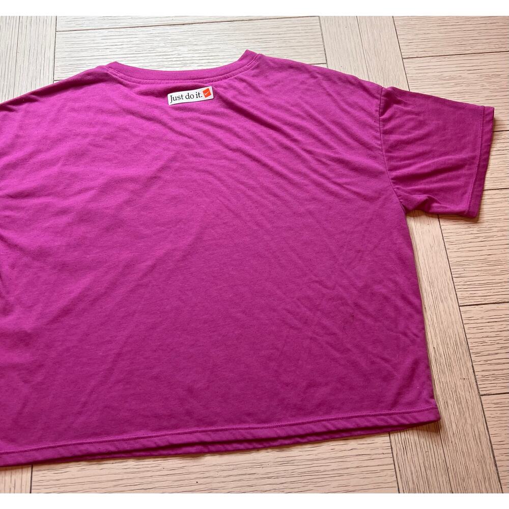 Nike cropped short sleeve‎ hot pink dri-fit sz XS workout athletic t shirt. - Picture 9 of 9